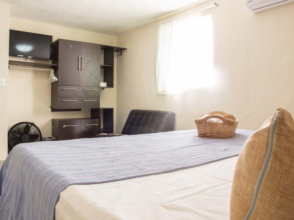 Whyz 4 You Private Rooms 莫雷洛斯港 客房 照片